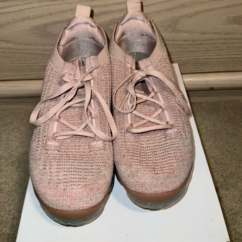 Pink Nike Vapormax
